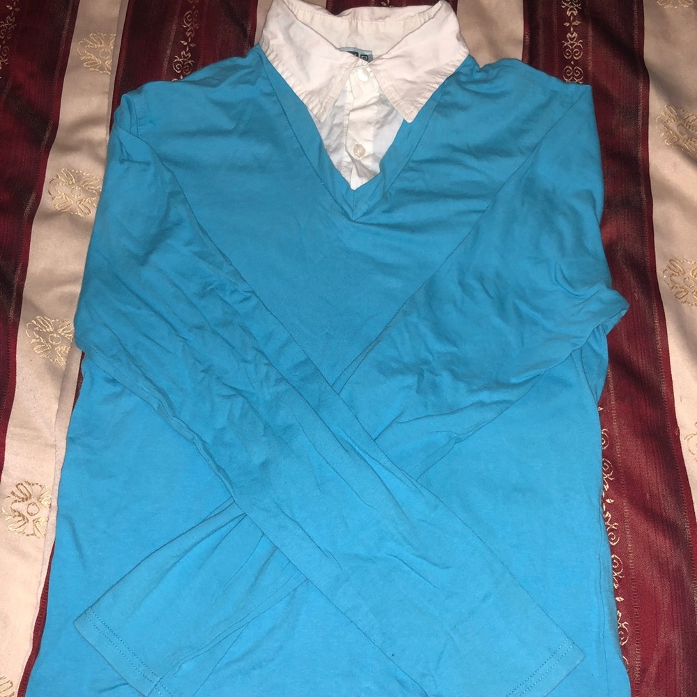 Muscle fit v neck long sleeve shirt